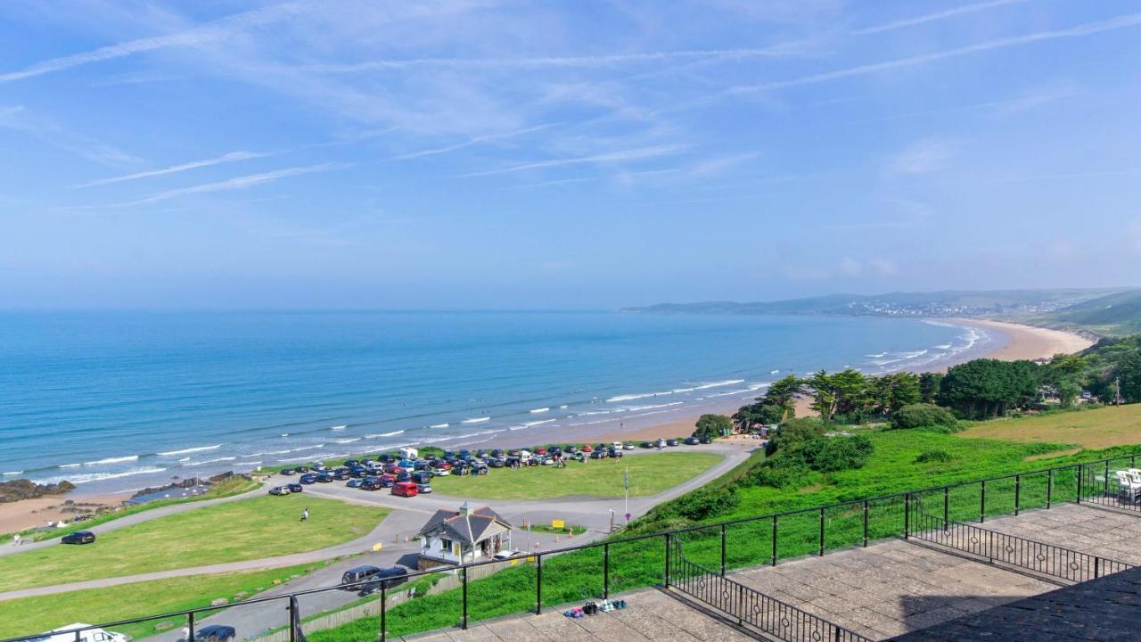 Clifton Court Apt 23 With Seaviews & Heated Pool Croyde Exterior photo